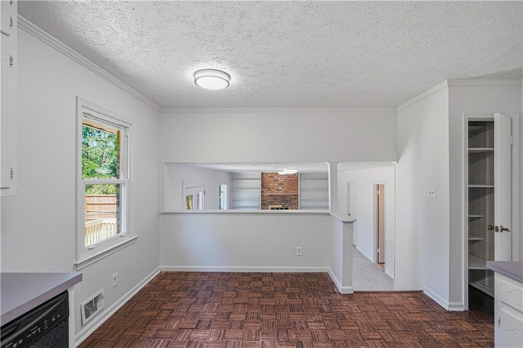 4 bedroom, 3 bathroom, 2,141 sq ft single family residence for sale at 5265 Corinth Circle, Stone Mountain, GA 30087 — photo 6