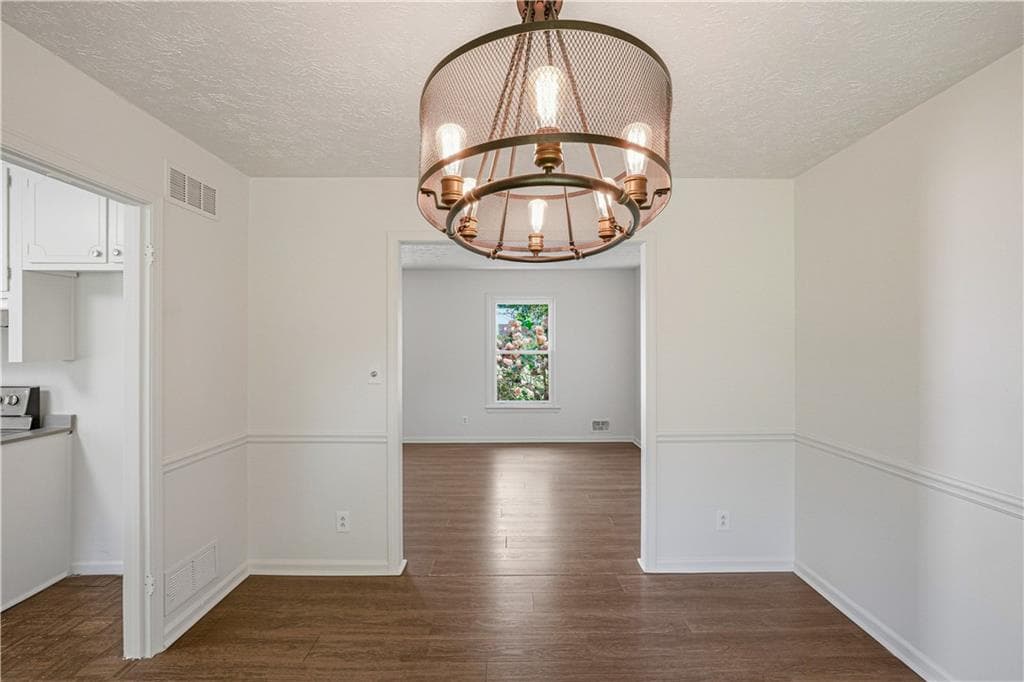 4 bedroom, 3 bathroom, 2,141 sq ft single family residence for sale at 5265 Corinth Circle, Stone Mountain, GA 30087 — photo 8