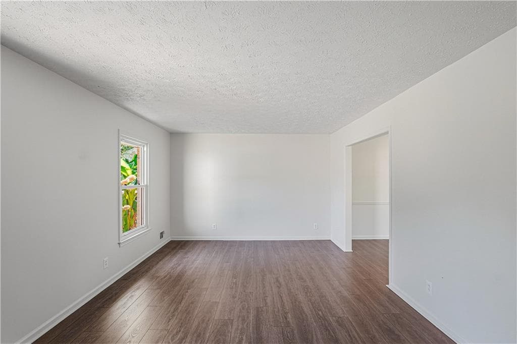 4 bedroom, 3 bathroom, 2,141 sq ft single family residence for sale at 5265 Corinth Circle, Stone Mountain, GA 30087 — photo 9
