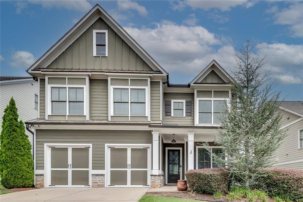 5 bedroom, 4 bathroom, 3,955 sq ft single family residence for sale at 1536 Sylvester Circle, Atlanta, GA 30316