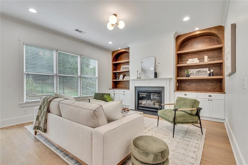 5 bedroom, 4 bathroom, 3,955 sq ft single family residence for sale at 1536 Sylvester Circle, Atlanta, GA 30316 — photo 3
