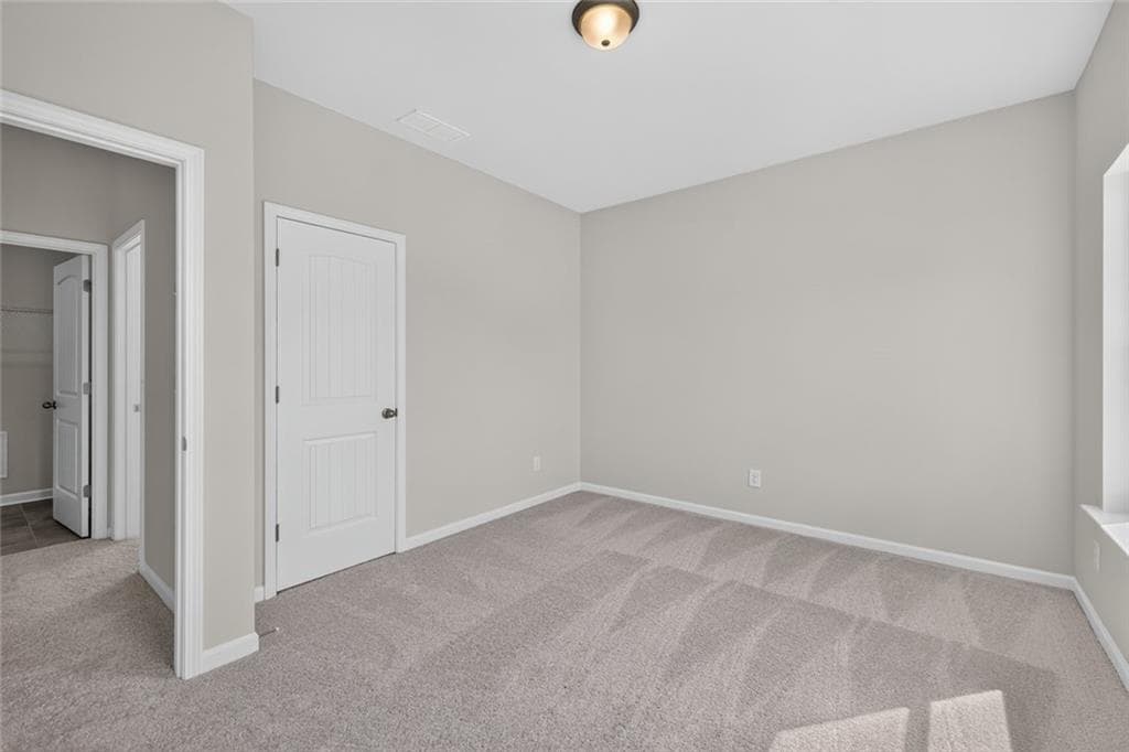4 bedroom, 3 bathroom, 2,053 sq ft single family residence for sale at 139 Shire Loop, Calhoun, GA 30701 — photo 6