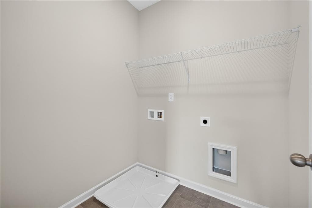 4 bedroom, 3 bathroom, 2,053 sq ft single family residence for sale at 139 Shire Loop, Calhoun, GA 30701 — photo 9