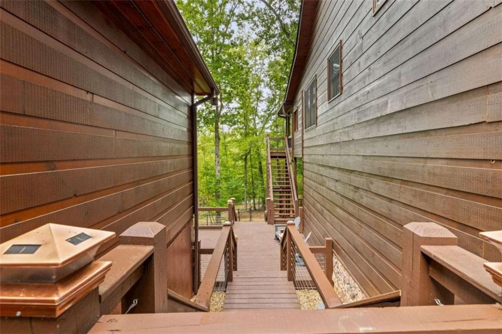 4 bedroom, 5 bathroom, 4,160 sq ft single family residence for sale at 199 Fox Run Drive, Blue Ridge, GA 30513 — photo 7