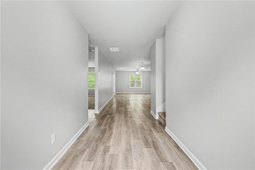 4 bedroom, 4 bathroom, 2,139 sq ft single family residence for sale at 123 W Lexington Avenue, Griffin, GA 30223 — photo 3
