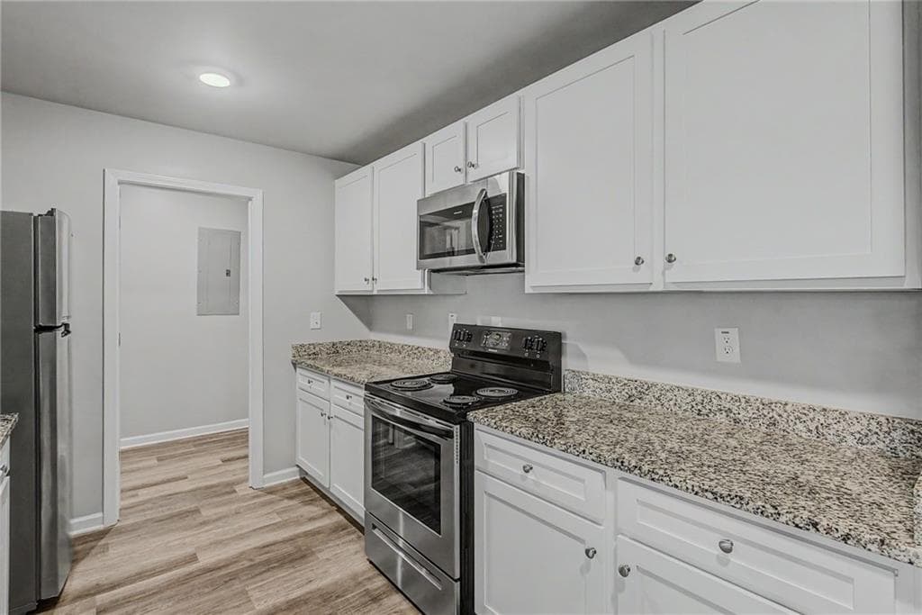 4 bedroom, 4 bathroom, 2,139 sq ft single family residence for sale at 123 W Lexington Avenue, Griffin, GA 30223 — photo 10