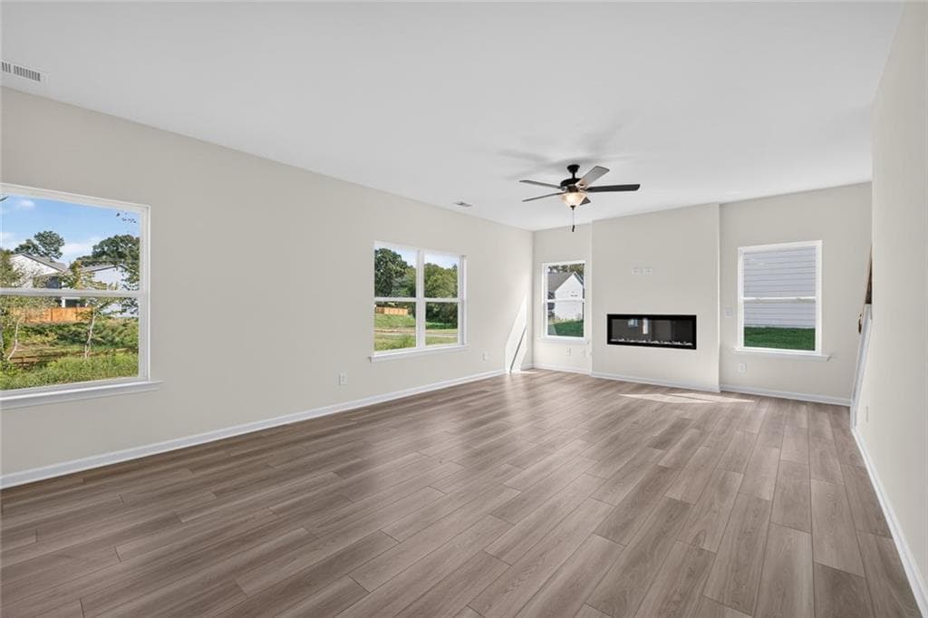 4 bedroom, 3 bathroom, 2,372 sq ft single family residence for sale at 115 Shire Loop, Calhoun, GA 30701 — photo 8