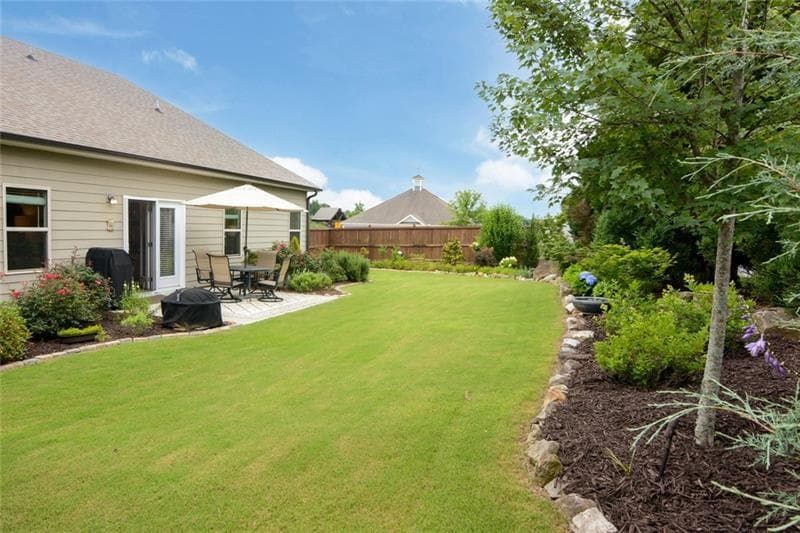 3 bedroom, 3 bathroom, 2,803 sq ft single family residence for sale at 3505 Townley Lane, Cumming, GA 30040 — photo 4