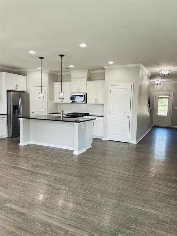 4 bedroom, 3 bathroom, 2,609 sq ft single family residence for rent at 411 Timberleaf Road, Canton, GA 30115 for $2,800 a month — photo 3