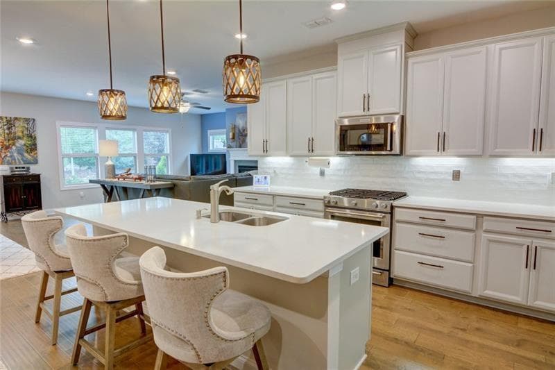 3 bedroom, 3 bathroom, 2,803 sq ft single family residence for sale at 3505 Townley Lane, Cumming, GA 30040 — photo 8