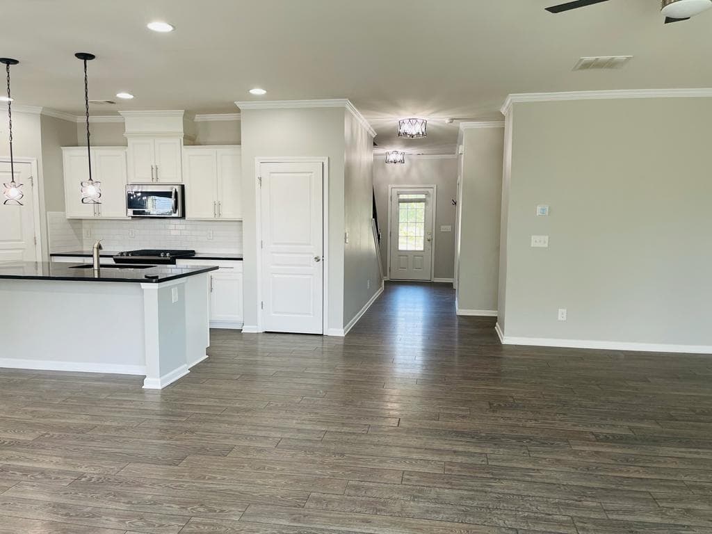 4 bedroom, 3 bathroom, 2,609 sq ft single family residence for rent at 411 Timberleaf Road, Canton, GA 30115 for $2,800 a month — photo 8