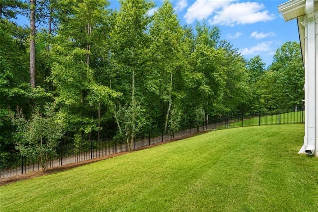 4 bedroom, 3 bathroom, 2,220 sq ft single family residence for sale at 8851 St Andrews Parkway, Winston, GA 30187 — photo 10