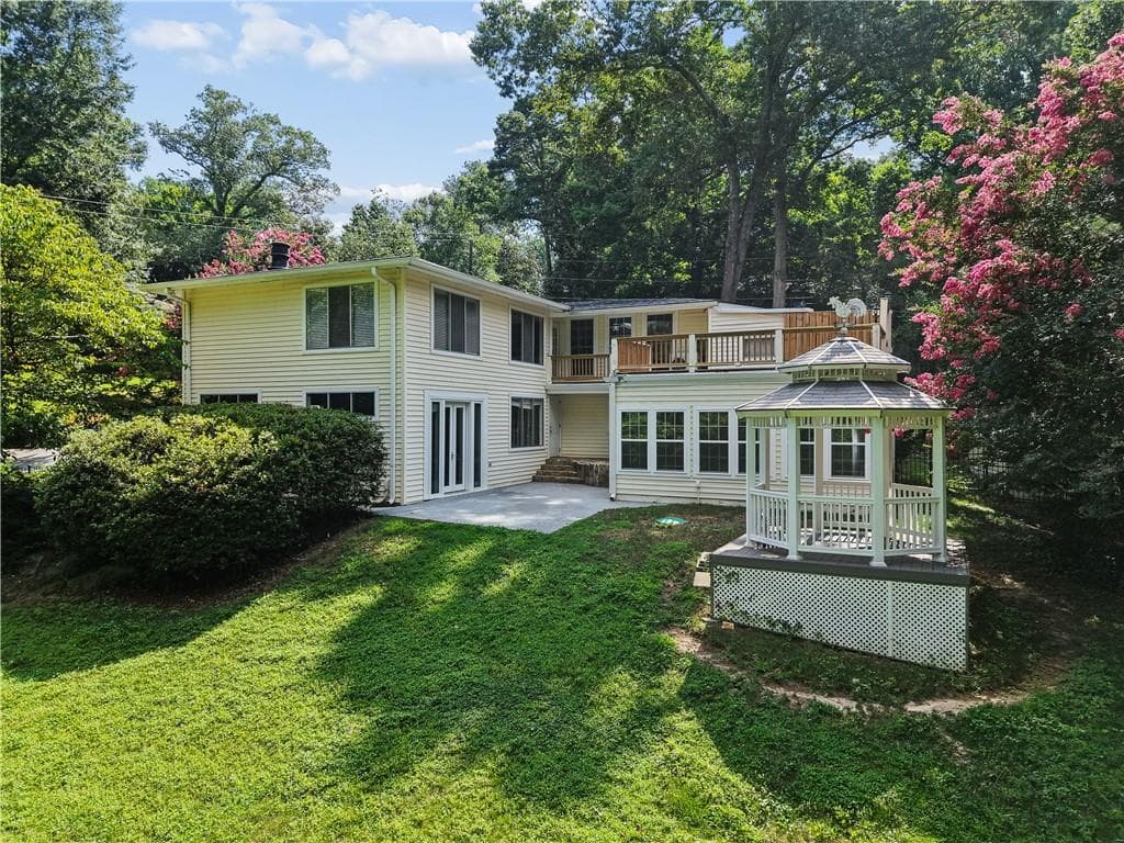 4 bedroom, 5 bathroom, 3,722 sq ft single family residence for sale at 1055 Lee Circle, Atlanta, GA 30324 — photo 2
