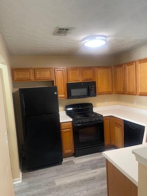 3 bedroom, 3 bathroom, 1,900 sq ft townhouse for sale at 2083 Manhattan Parkway, Decatur, GA 30035 — photo 5