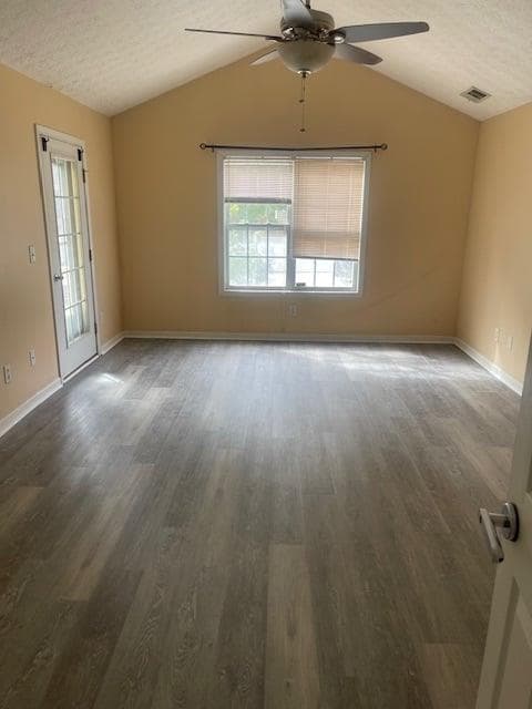 3 bedroom, 3 bathroom, 1,900 sq ft townhouse for sale at 2083 Manhattan Parkway, Decatur, GA 30035 — photo 10