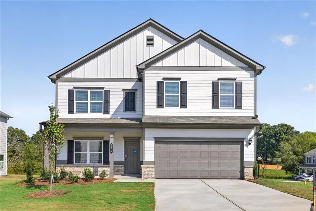 4 bedroom, 3 bathroom, 2,372 sq ft single family residence for sale at 109 Shire Loop, Calhoun, GA 30701