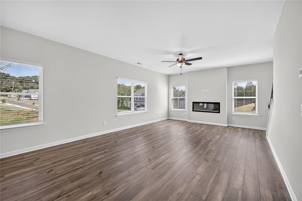 4 bedroom, 3 bathroom, 2,372 sq ft single family residence for sale at 109 Shire Loop, Calhoun, GA 30701 — photo 7