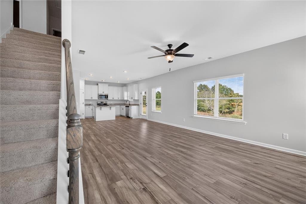 4 bedroom, 3 bathroom, 2,372 sq ft single family residence for sale at 109 Shire Loop, Calhoun, GA 30701 — photo 10
