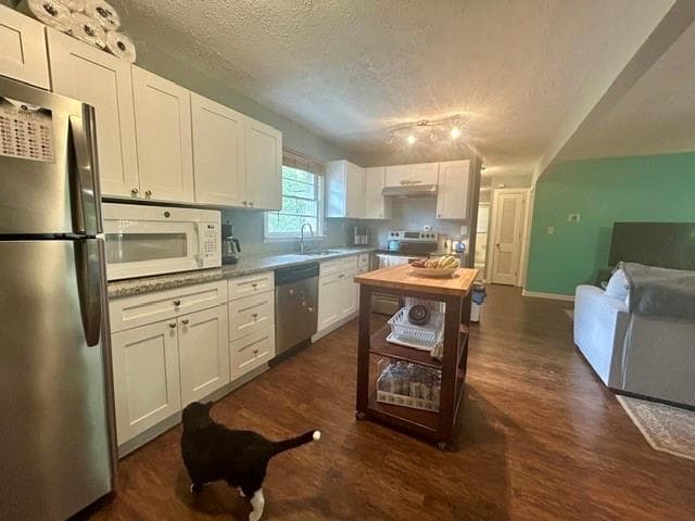 3 bedroom, 2 bathroom, 1,156 sq ft single family residence under contract at 1108 Longshore Drive, Decatur, GA 30032 — photo 6