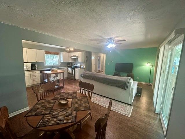 3 bedroom, 2 bathroom, 1,156 sq ft single family residence under contract at 1108 Longshore Drive, Decatur, GA 30032 — photo 5