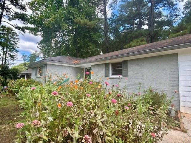 3 bedroom, 2 bathroom, 1,156 sq ft single family residence under contract at 1108 Longshore Drive, Decatur, GA 30032 — photo 2