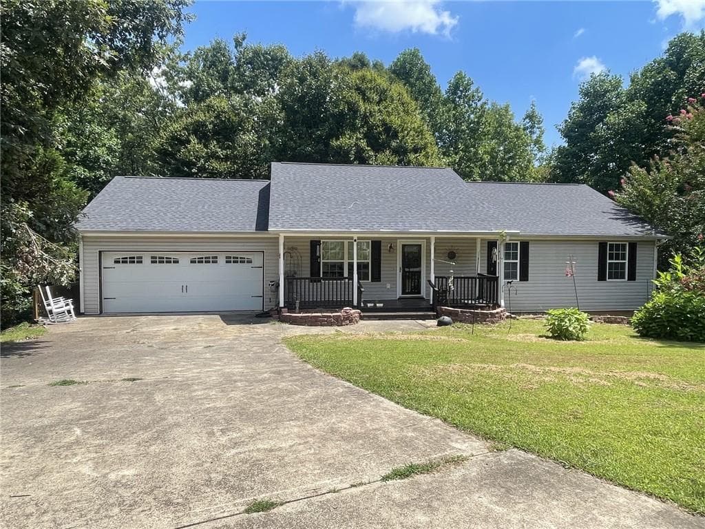 3 bedroom, 2 bathroom, 1,908 sq ft single family residence for sale at 14 RAYELEE Circle, Jasper, GA 30143