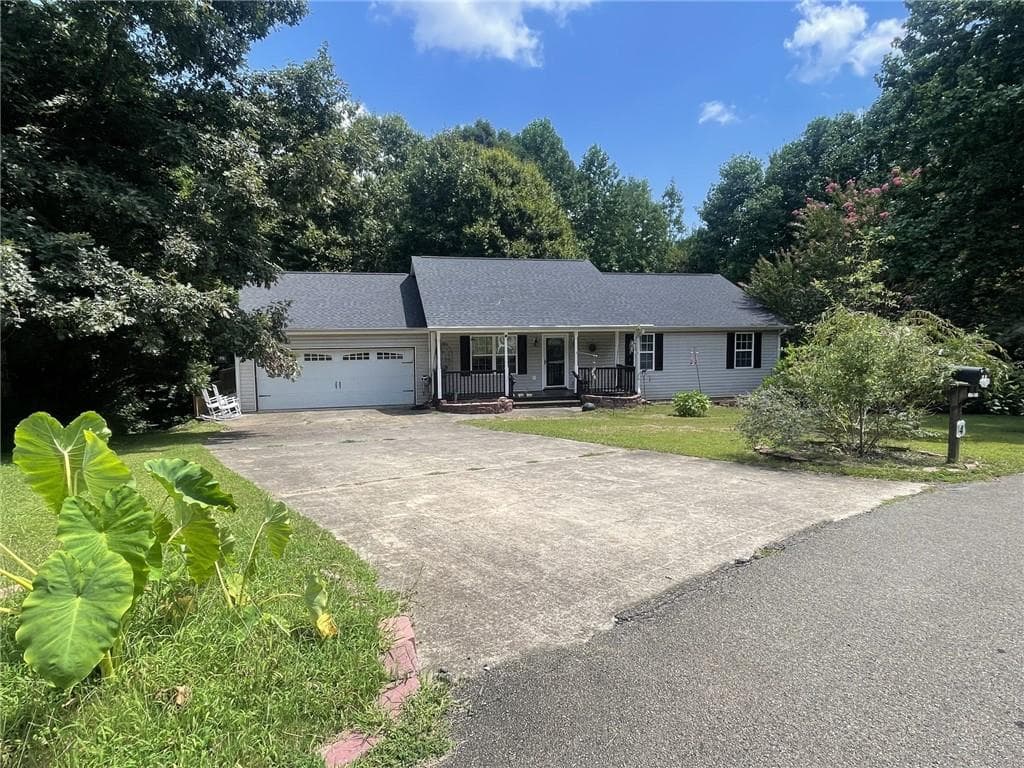 3 bedroom, 2 bathroom, 1,908 sq ft single family residence for sale at 14 RAYELEE Circle, Jasper, GA 30143 — photo 2