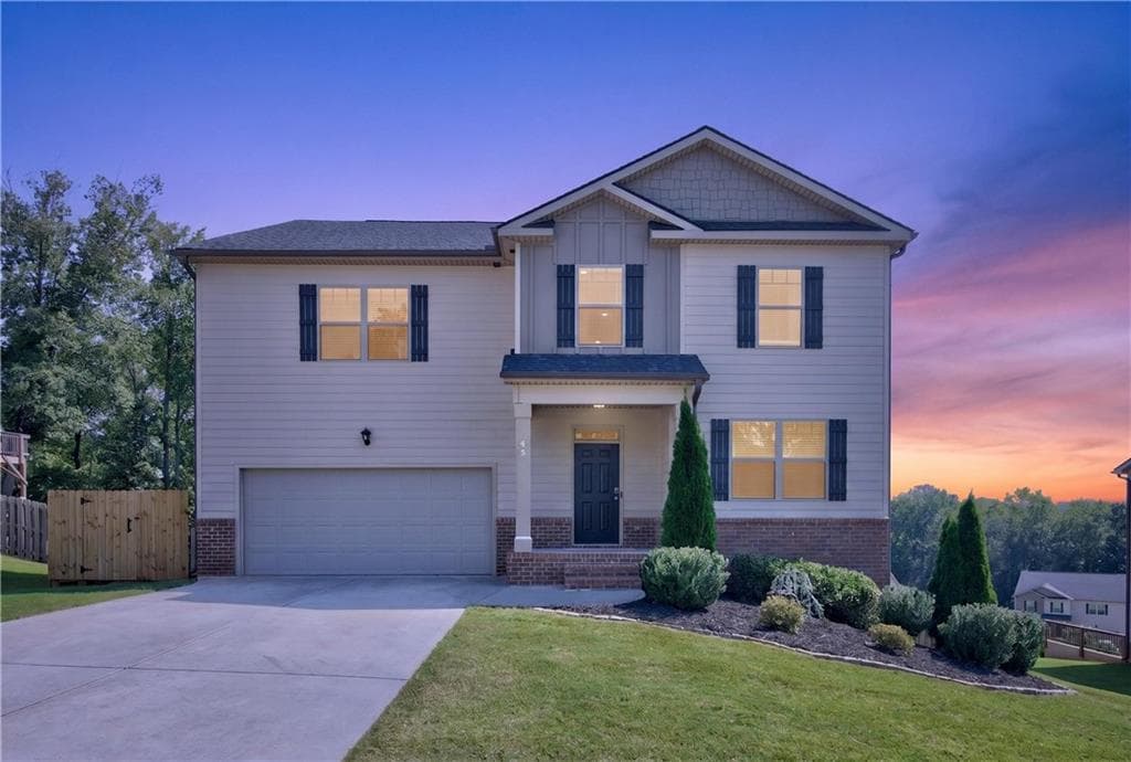 5 bedroom, 3 bathroom, 3,268 sq ft single family residence for sale at 45 Filson Dr, Newnan, GA 30276 — photo 2