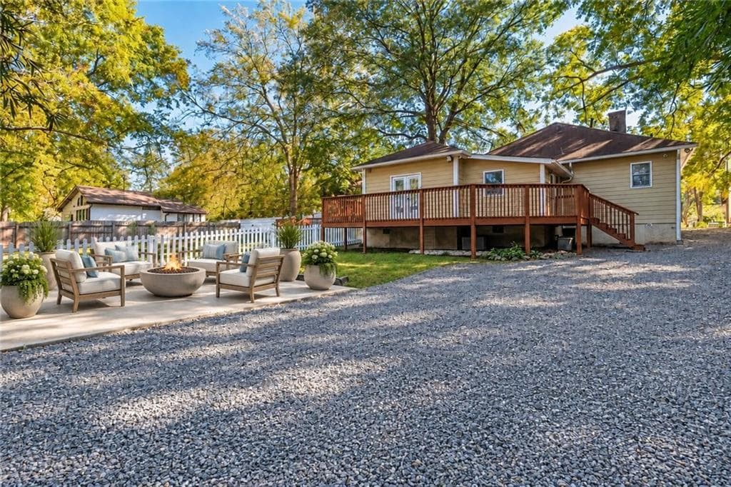 3 bedroom, 4 bathroom, 2,192 sq ft single family residence for sale at 805 Holmes Street, Atlanta, GA 30318 — photo 5