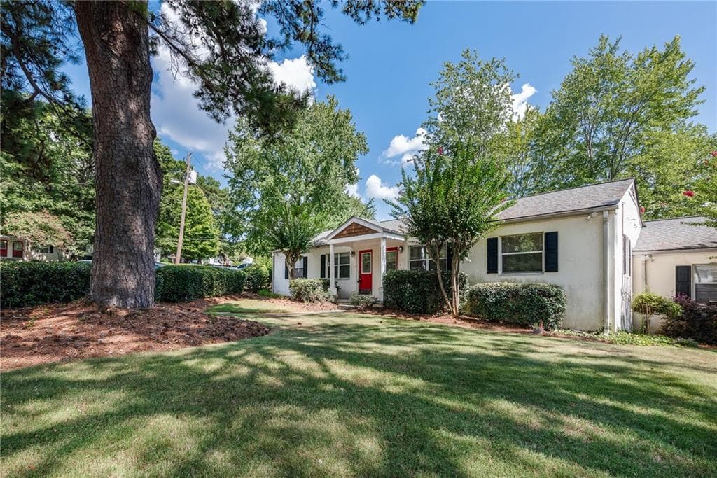 2 bedroom, 1 bathroom, 702 sq ft condominium for sale at 1515 Stone Gate Lane, Atlanta, GA 30317 — photo 5