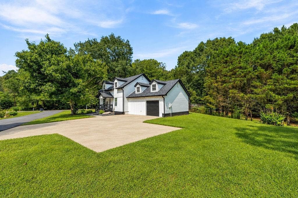 3 bedroom, 3 bathroom, 1,176 sq ft single family residence for sale at 6488 Nebo Road, Hiram, GA 30141 — photo 3