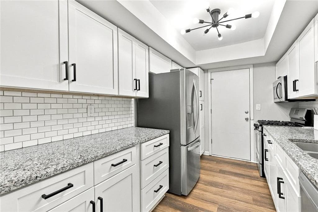 3 bedroom, 2 bathroom, 1,469 sq ft condominium for sale at 6851 Roswell Road Q-15, Sandy Springs, GA 30328 — photo 7