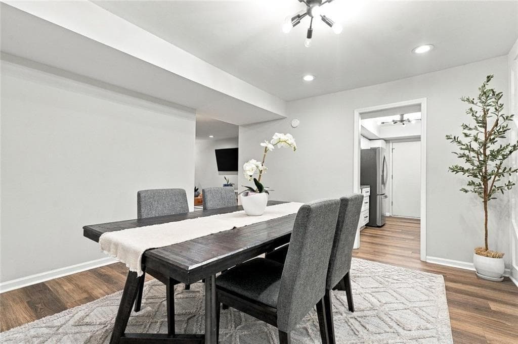 3 bedroom, 2 bathroom, 1,469 sq ft condominium for sale at 6851 Roswell Road Q-15, Sandy Springs, GA 30328 — photo 10