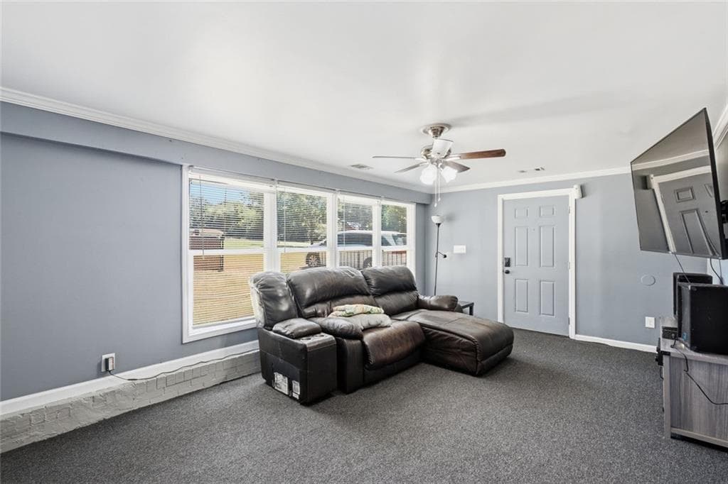 5 bedroom, 2 bathroom, 2,047 sq ft single family residence for sale at 116 Smith Street, Locust Grove, GA 30248 — photo 10