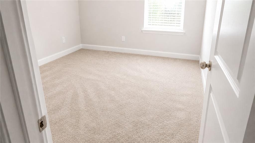 3 bedroom, 3 bathroom, 1,636 sq ft townhouse for sale at 10172 Benton Woods Dr, Covington, GA 30014 — photo 9