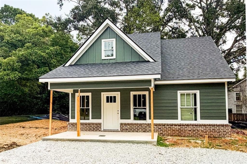 3 bedroom, 2 bathroom single family residence for sale at 304 Cedar Street, Social Circle, GA 30025