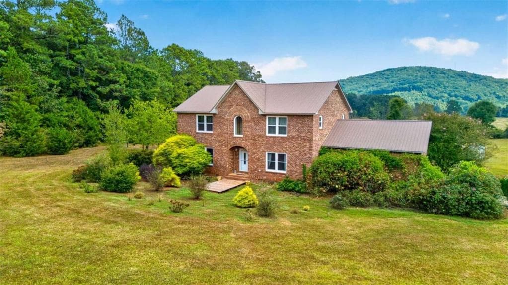 4 bedroom, 3 bathroom, 2,522 sq ft single family residence for sale at 139 Mount Zion Road, Rome, GA 30165 — photo 5