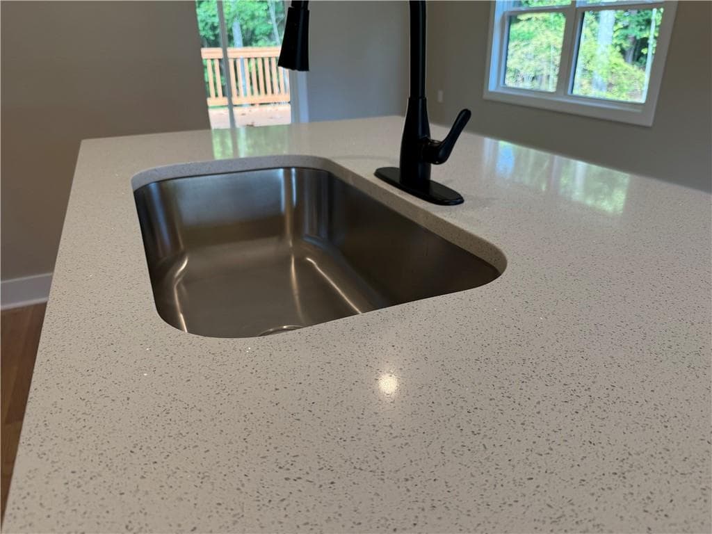 2 bedroom, 2 bathroom, 1,080 sq ft single family residence for sale at 41 Buckhorn Tavern Road, Dahlonega, GA 30533 — photo 6