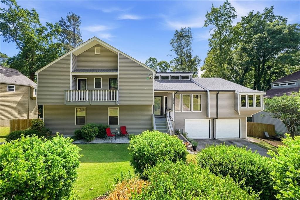 5 bedroom, 3 bathroom, 2,933 sq ft single family residence for sale at 2184 Deep Woods Way, Marietta, GA 30062