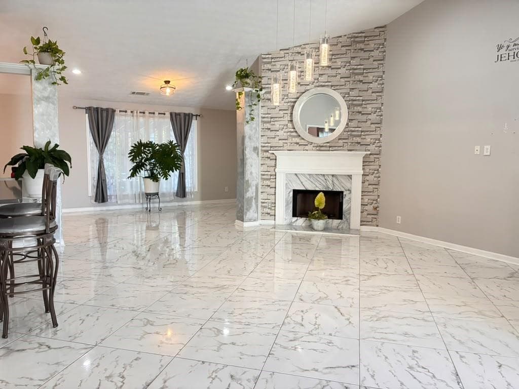 3 bedroom, 2 bathroom, 2,373 sq ft single family residence for sale at 2010 Glen Parke Ct, Lawrenceville, GA 30044 — photo 3