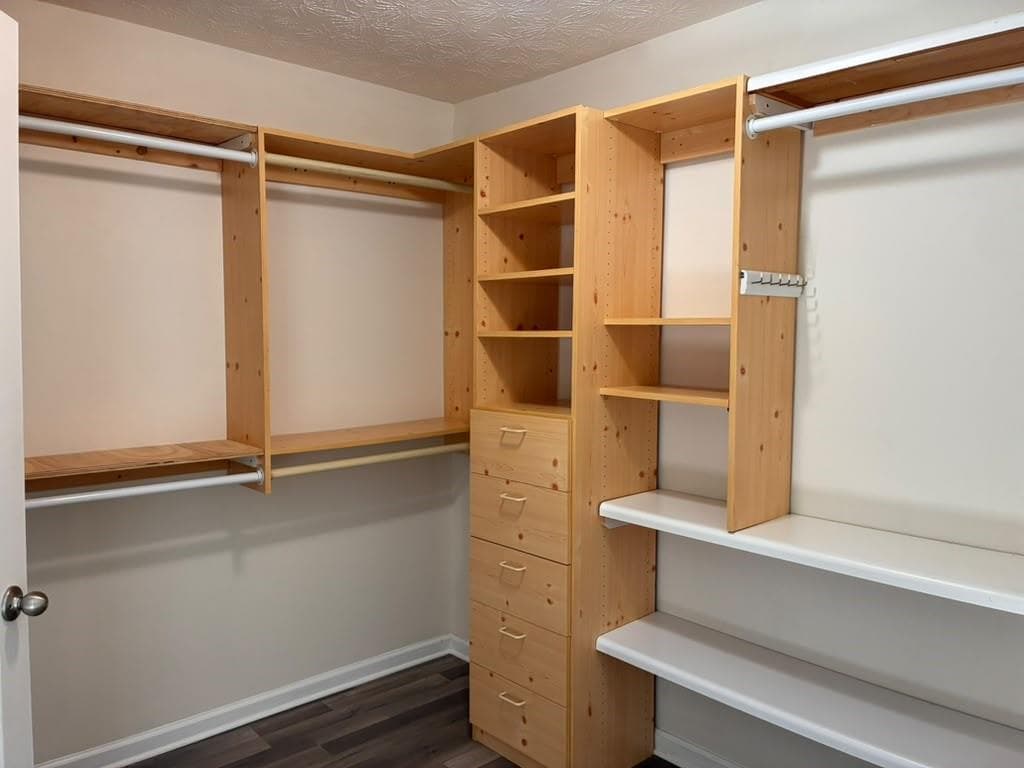 3 bedroom, 2 bathroom, 2,373 sq ft single family residence for sale at 2010 Glen Parke Ct, Lawrenceville, GA 30044 — photo 10