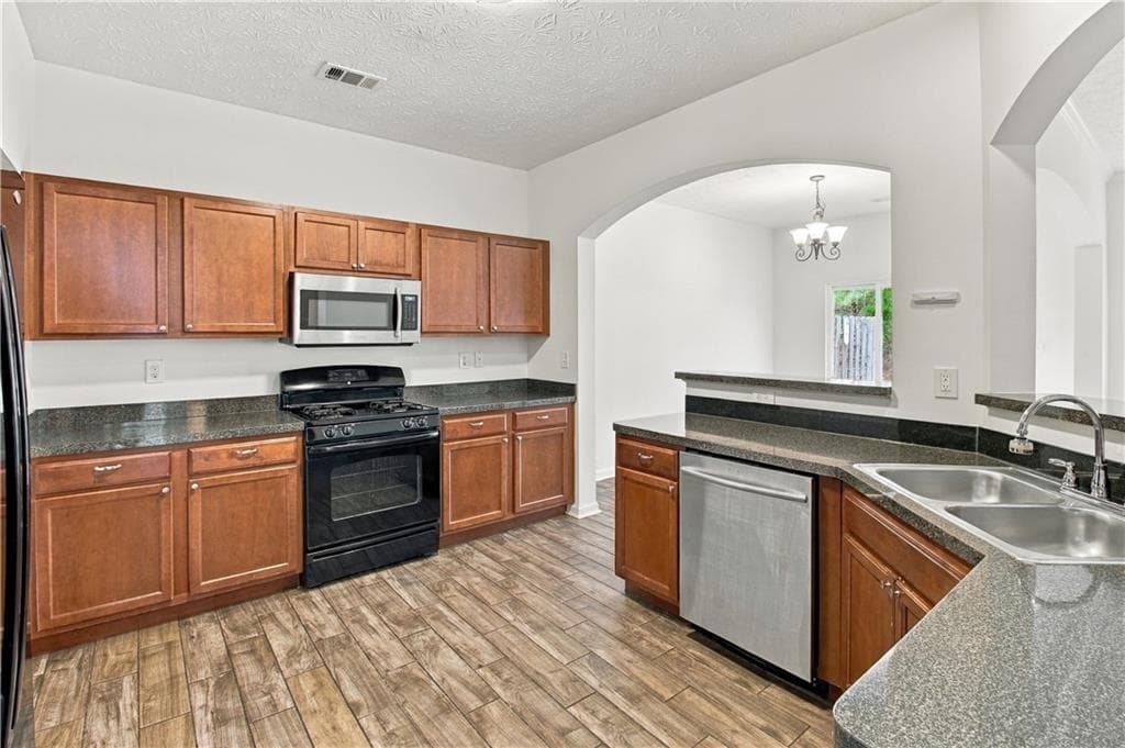 3 bedroom, 3 bathroom, 1,836 sq ft townhouse for sale at 1573 Park Brooke Circle, Marietta, GA 30008 — photo 9