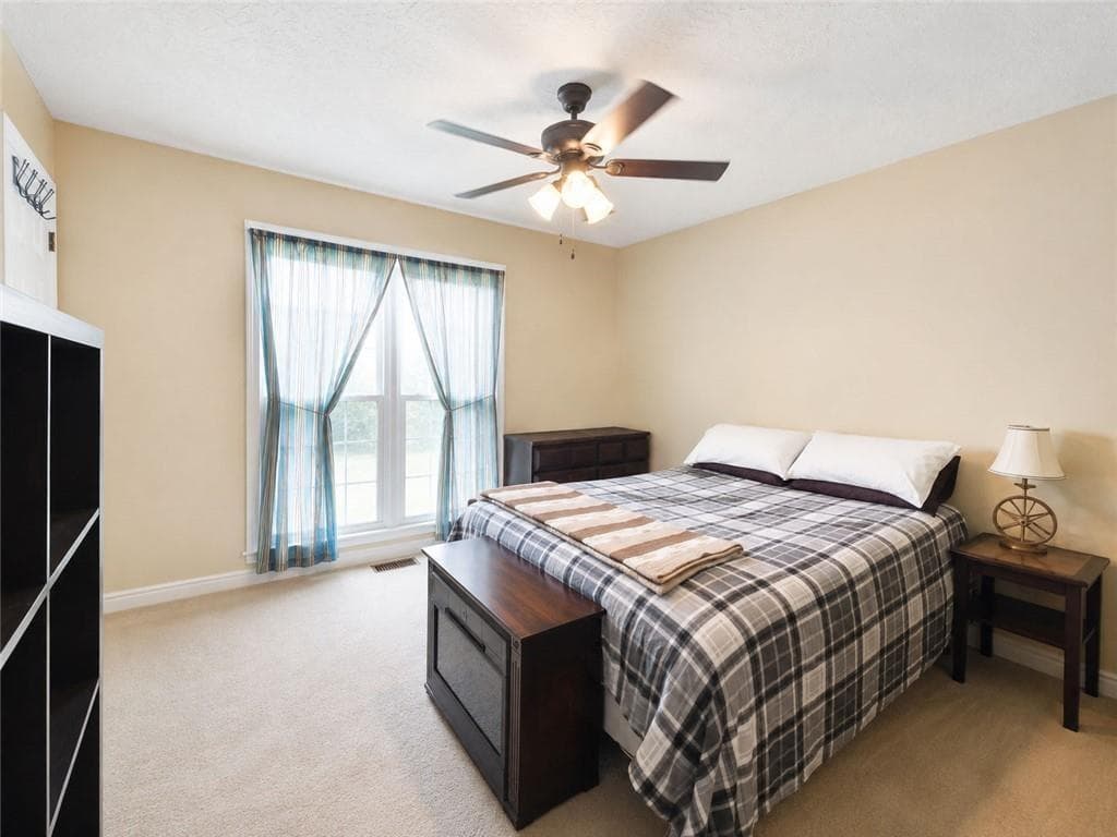 4 bedroom, 3 bathroom, 1,861 sq ft single family residence for sale at 3511 W Surrey Road, Albany, GA 31721 — photo 8
