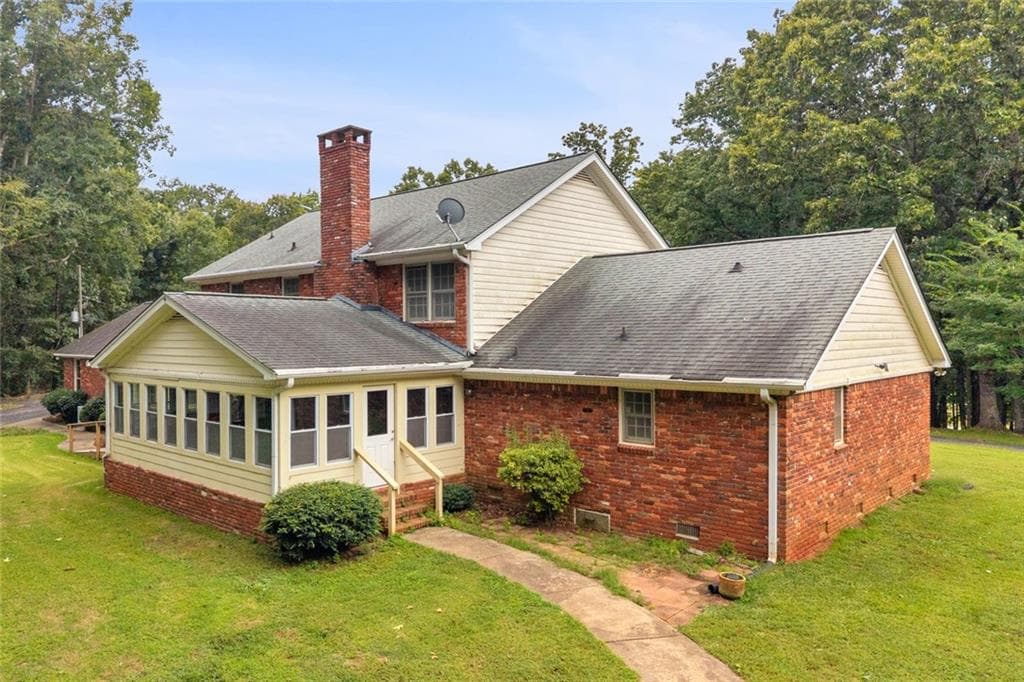 5 bedroom, 5 bathroom, 4,439 sq ft single family residence for sale at 6544 Cleveland Highway, Clermont, GA 30527 — photo 7
