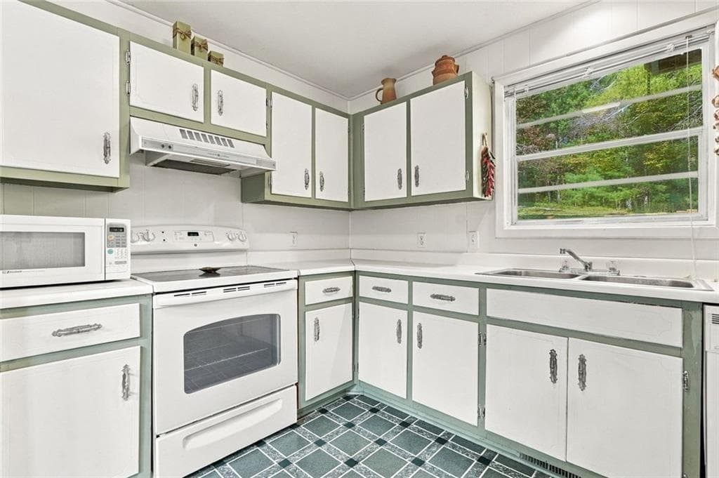 3 bedroom, 2 bathroom, 1,218 sq ft townhouse for sale at 96 Clubhouse Court, Ellijay, GA 30536 — photo 10
