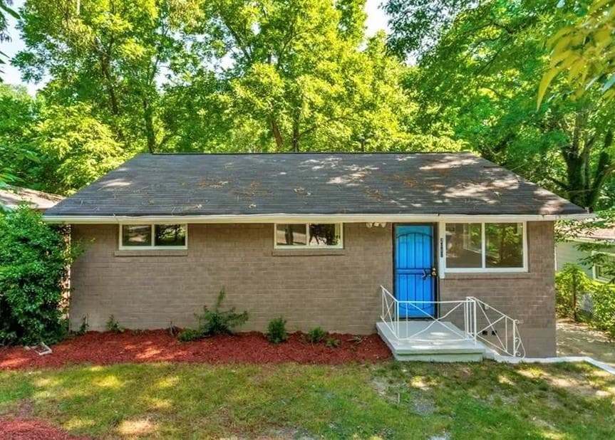 3 bedroom, 1 bathroom, 832 sq ft single family residence for sale at 2017 Detroit Avenue, Atlanta, GA 30314