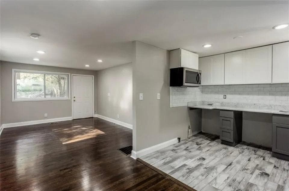 3 bedroom, 1 bathroom, 832 sq ft single family residence for sale at 2017 Detroit Avenue, Atlanta, GA 30314 — photo 3