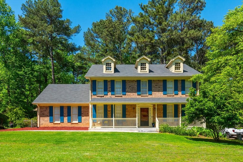 4 bedroom, 4 bathroom, 4,080 sq ft single family residence for sale at 3053 Wembley Ridge, Atlanta, GA 30340 — photo 4