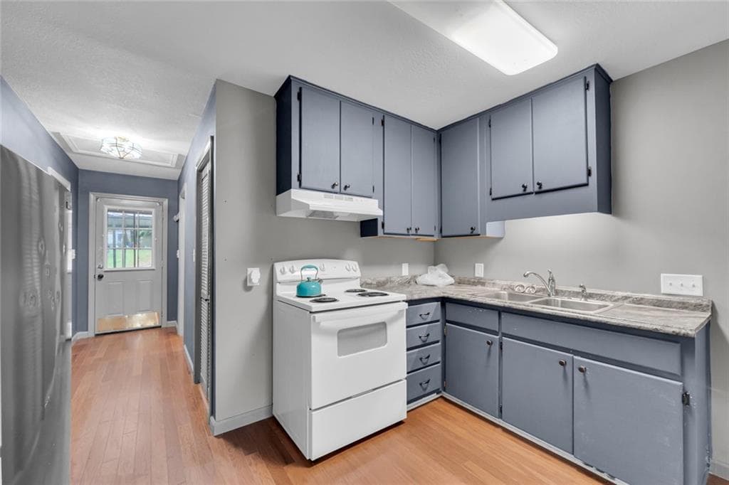 2 bedroom, 1 bathroom, 770 sq ft single family residence for sale at 393 N Red Rock Road, Toccoa, GA 30577 — photo 3