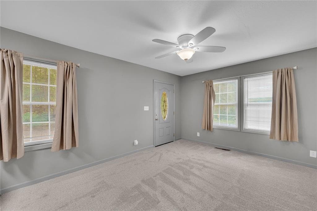 2 bedroom, 1 bathroom, 770 sq ft single family residence for sale at 393 N Red Rock Road, Toccoa, GA 30577 — photo 4